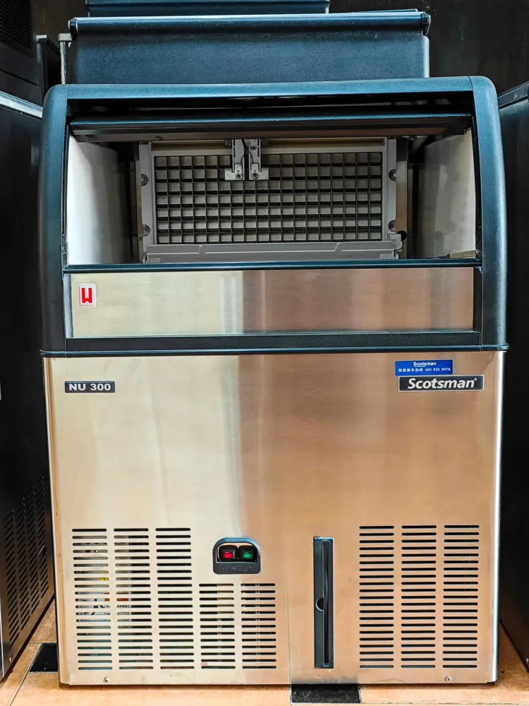Scotsman NU 300